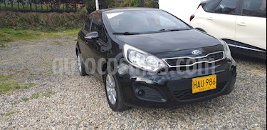 foto KIA Rio 1.4L Spice Full Aut usado (2013) color Negro precio $32.500.000