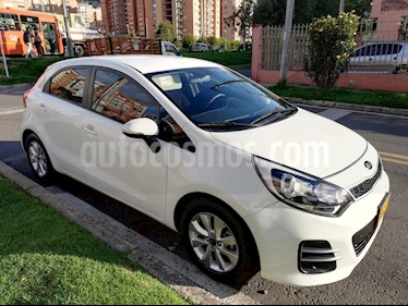 foto KIA Rio 1.4L Spice usado (2016) color Blanco precio $35.500