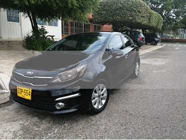 foto KIA Rio 1.4L usado (2016) color Negro precio $34.000.000