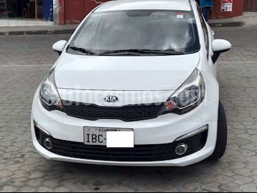 Foto Kia Rio 1.4L usado (2017) color Blanco precio u$s16.500