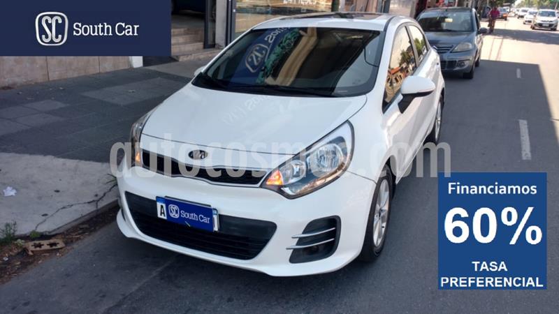 KIA Rio EX 5P Aut usado (2016) color Blanco precio $765.000