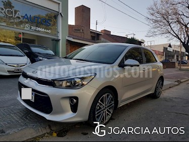 KIA Rio SX 1.6 5P Aut usado (2018) color Gris Claro precio $2.190.000