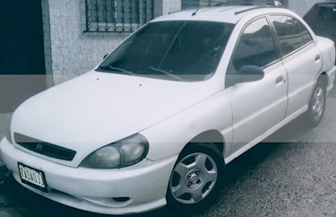 Kia Rio LS Sinc. 1.5 usado (2002) color Blanco precio u$s1.400