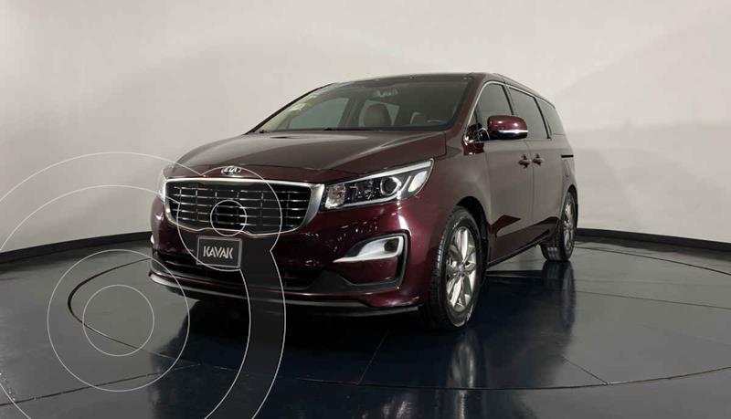Foto Kia Sedona EX Pack usado (2019) color Cafe precio $560,999