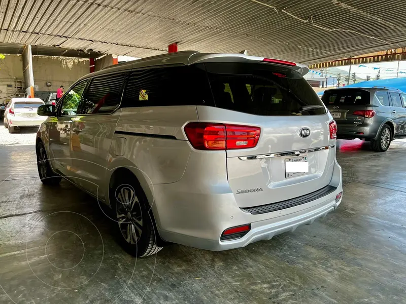 kia sedona