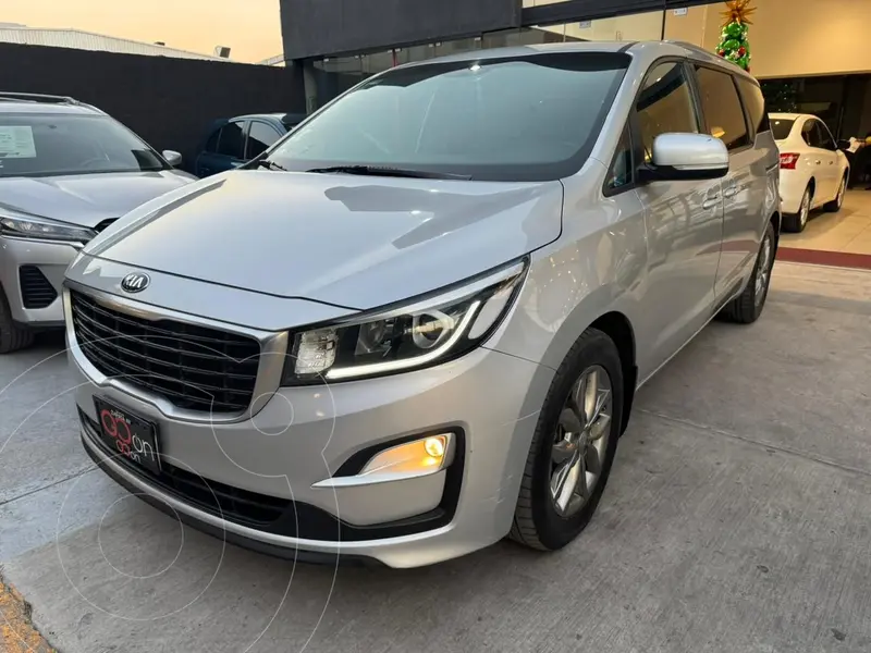 Foto Kia Sedona EX Pack usado (2019) color plateado financiado en mensualidades(enganche $106,275 mensualidades desde $8,127)