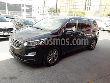 Foto Kia Sedona EX Pack usado (2019) color Gris precio $610,000