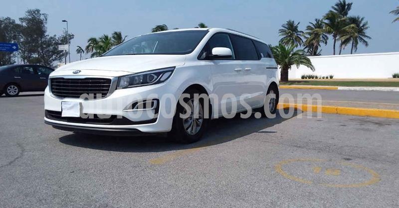 foto Kia Sedona LX usado (2019) color Blanco precio $439,900