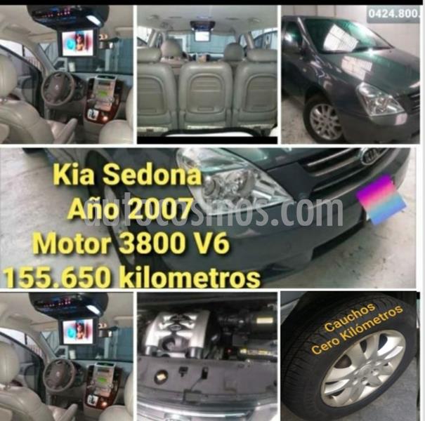 Kia Sedona EX 3.8L Di usado (2007) color Gris precio u$s6.500