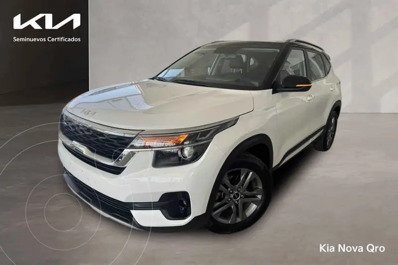 Foto Kia Seltos EX Pack usado (2022) color Blanco financiado en mensualidades(enganche $95,375 mensualidades desde $8,187)