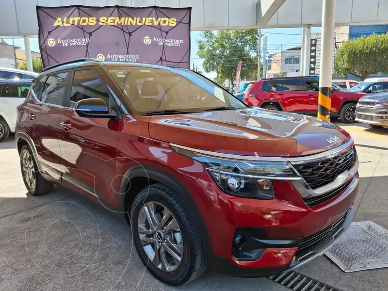Foto Kia Seltos EX Pack usado (2022) color Rojo financiado en mensualidades(enganche $72,573 mensualidades desde $8,279)