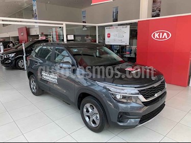 foto Kia Seltos EX usado (2020) color Gris precio $310,000
