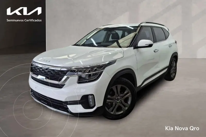 Foto Kia Seltos SX usado (2023) color Blanco financiado en mensualidades(enganche $111,725 mensualidades desde $9,591)