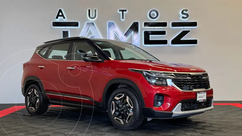 Foto Kia Seltos SXL usado (2024) color Rojo financiado en mensualidades(enganche $100,100 mensualidades desde $10,722)
