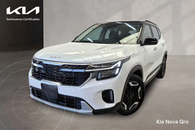Foto Kia Seltos SXL usado (2024) color Blanco financiado en mensualidades(enganche $123,170 mensualidades desde $10,573)