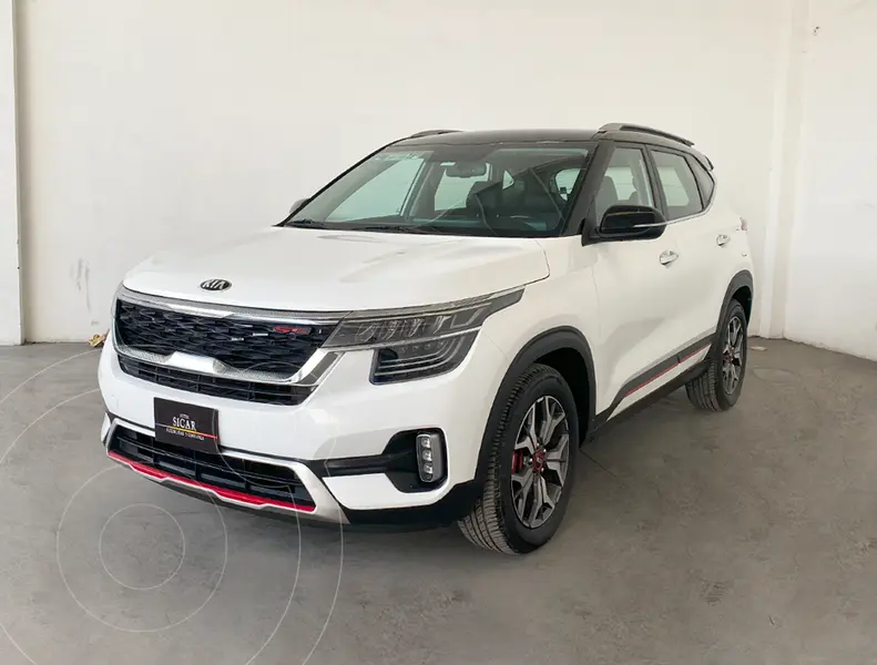 Foto Kia Seltos GT Line usado (2021) color Blanco precio $349,000