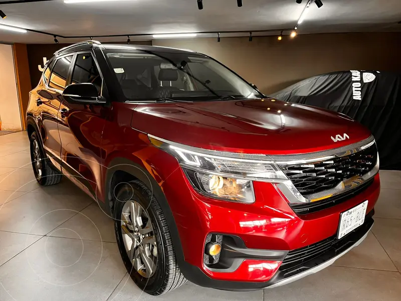 Foto Kia Seltos EX Pack usado (2023) color Rojo precio $389,000