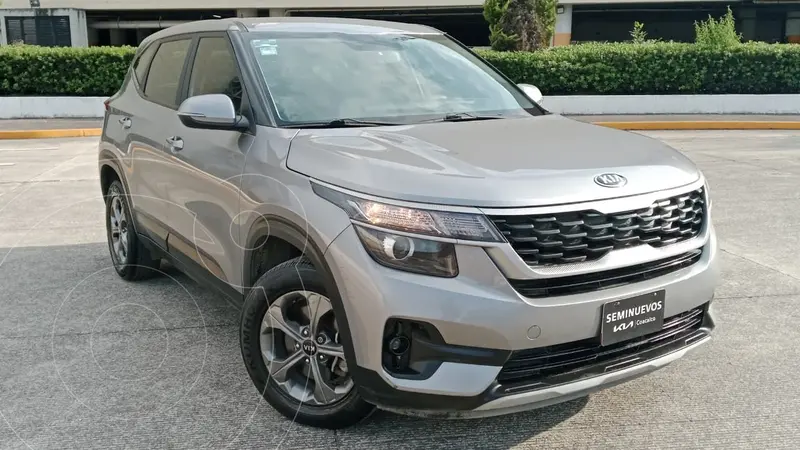 Foto Kia Seltos EX Aut usado (2021) color Gris precio $339,800