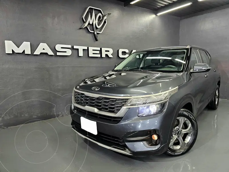 Foto Kia Seltos EX Aut usado (2020) color Gris Oscuro precio $289,000