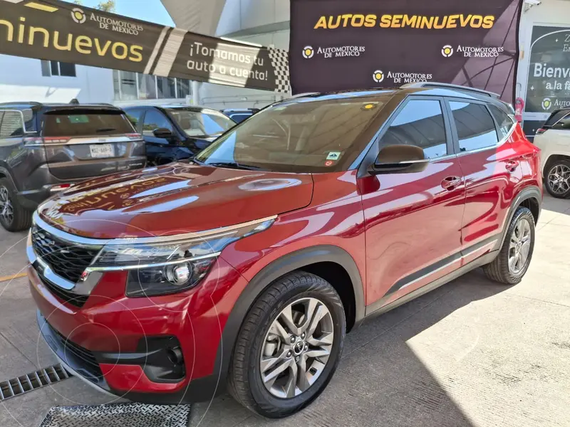 Foto Kia Seltos EX Pack usado (2022) color Rojo precio $330,000