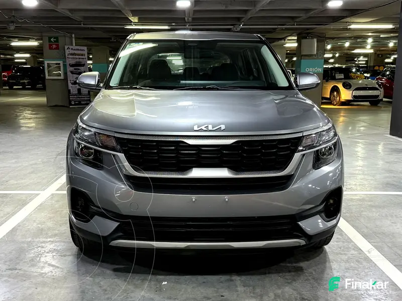 Foto Kia Seltos EX Aut usado (2023) color Gris precio $355,000