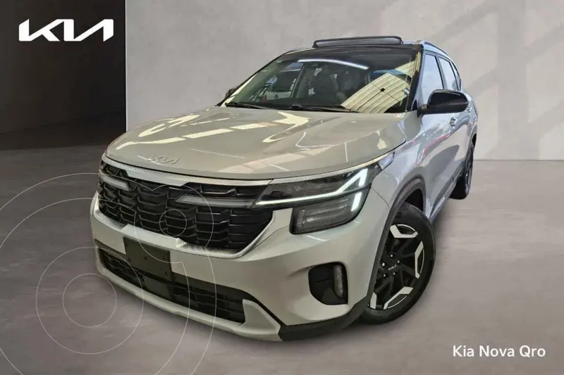 Foto Kia Seltos SXL usado (2024) color Plata precio $445,000