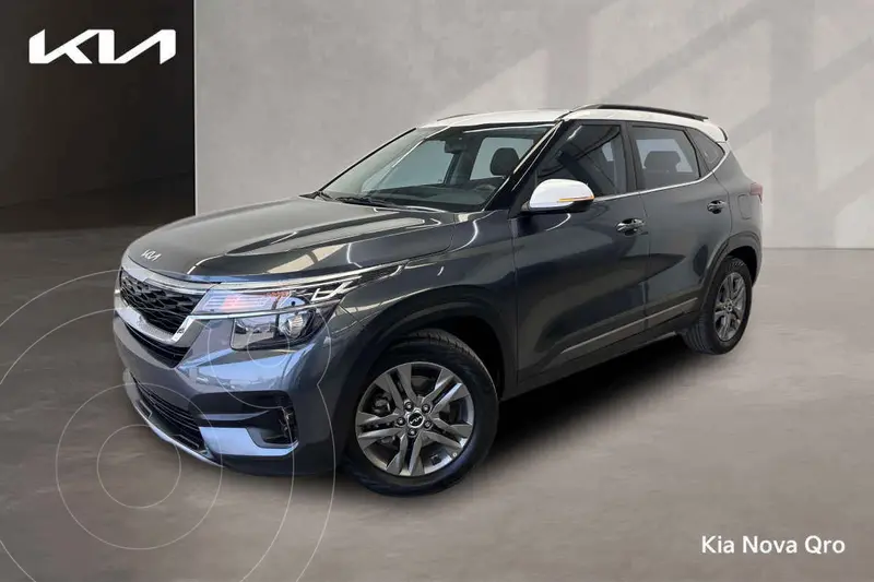 Foto Kia Seltos EX Pack usado (2023) color Gris financiado en mensualidades(enganche $108,455 mensualidades desde $9,310)