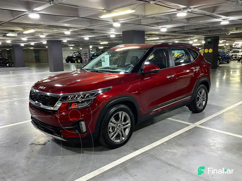 Foto Kia Seltos SX usado (2022) color Rojo precio $360,000