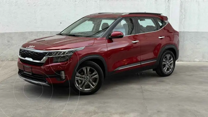 Foto Kia Seltos SX usado (2023) color Rojo precio $409,000