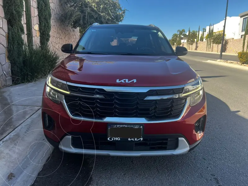 Foto Kia Seltos SXL usado (2024) color Rojo precio $455,000