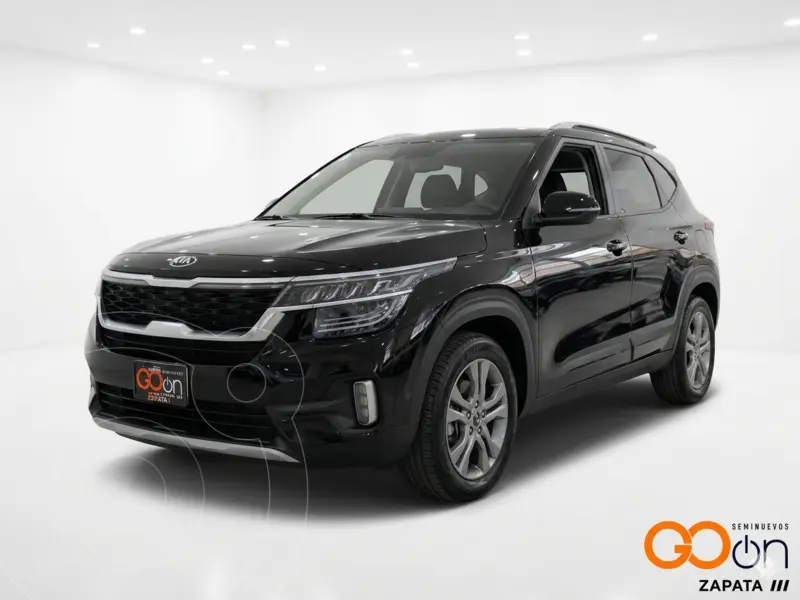Foto Kia Seltos SX usado (2021) color KIAN NEGRO precio $295,000
