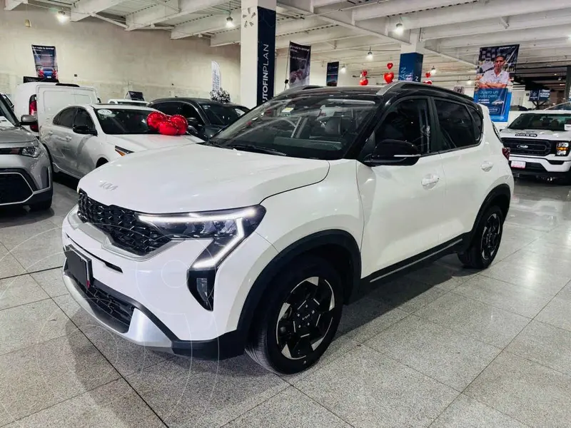 Foto Kia Sonet SX usado (2024) color Blanco precio $389,900