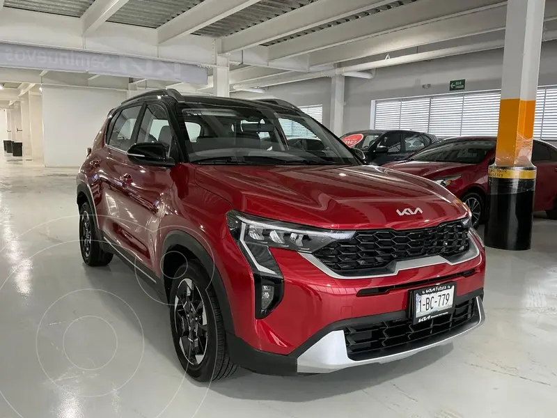 Foto Kia Sonet SX usado (2025) color Vivid Red  Black Roof precio $409,900