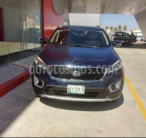 foto Kia Sorento 2.4L EX Pack usado (2017) color Azul Brillante precio $370,000