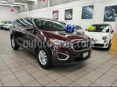 foto Kia Sorento 2.4L LX 5 Pas usado (2017) color Vino Tinto precio $293,000