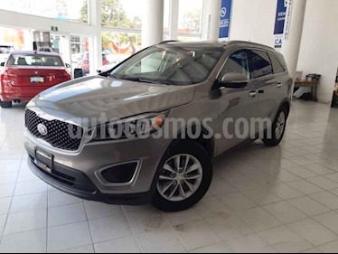 foto Kia Sorento 2.4L LX usado (2018) color Plata precio $299,900