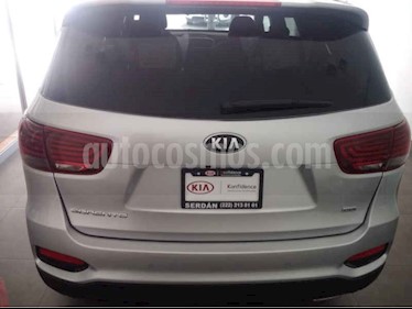 foto Kia Sorento 2.4L LX usado (2019) color Plata precio $436,000