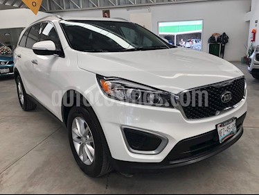 foto Kia Sorento 2.4L LX usado (2016) color Blanco precio $269,000