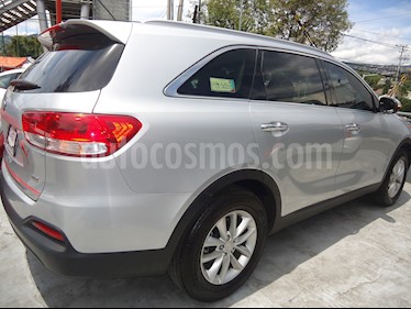 foto Kia Sorento 2.4L LX usado (2018) color Plata precio $360,000