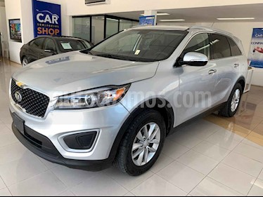 Foto venta Auto usado Kia Sorento 2.4L LX (2018) color Plata precio $309,900