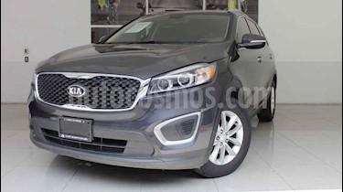 foto Kia Sorento 2.4L LX usado (2016) color Blanco precio $270,000