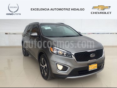 Foto venta Auto Seminuevo Kia Sorento 3.3L EX 7 Pas (2015) color Negro Perla precio $398,000