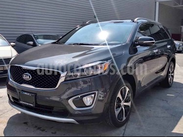 foto Kia Sorento 3.3L EX Pack usado (2017) color Gris precio $429,000