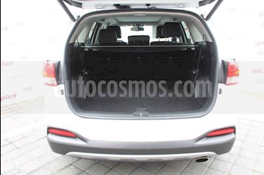foto Kia Sorento 3.3L EX Pack usado (2017) color Blanco precio $375,000