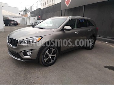 Foto venta Auto Seminuevo Kia Sorento 3.3L EX (2017) color Gris precio $374,000