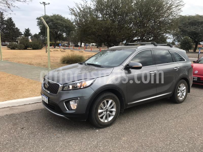 KIA Sorento EX CRDi STD (170Hp) usado (2017) color Gris Oscuro precio $3.750.000