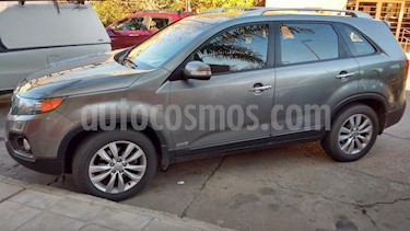 Foto venta Auto usado KIA Sorento EX 2.4 Aut Premium 4x4 (2011) color Gris precio $530.000
