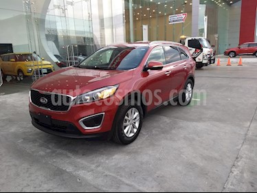 foto Kia Sorento 2.4L LX 5 Pas usado (2018) color Rojo precio $357,900