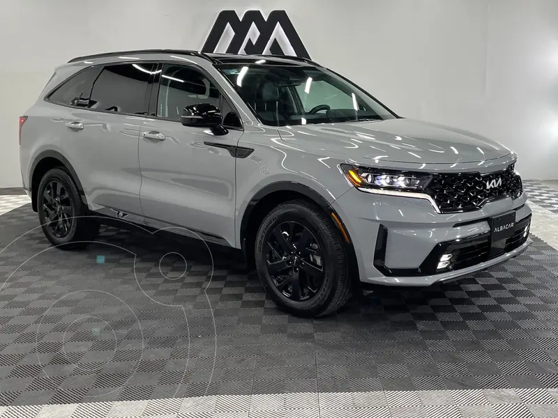 Foto Kia Sorento SXL usado (2023) color Gris precio $714,999