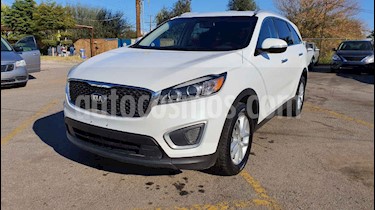 Kia Sorento 2.4L LX usado (2018) color Blanco precio $278,800